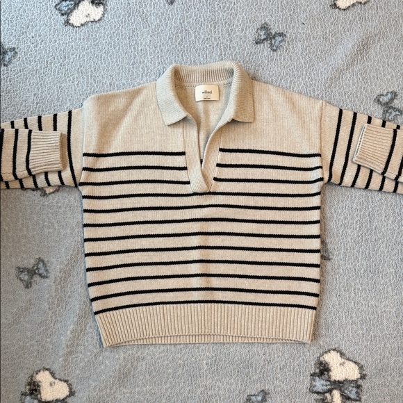 Wilfred V-Neck Sweater in Grey and Black Stripes - Picture 3 of 6